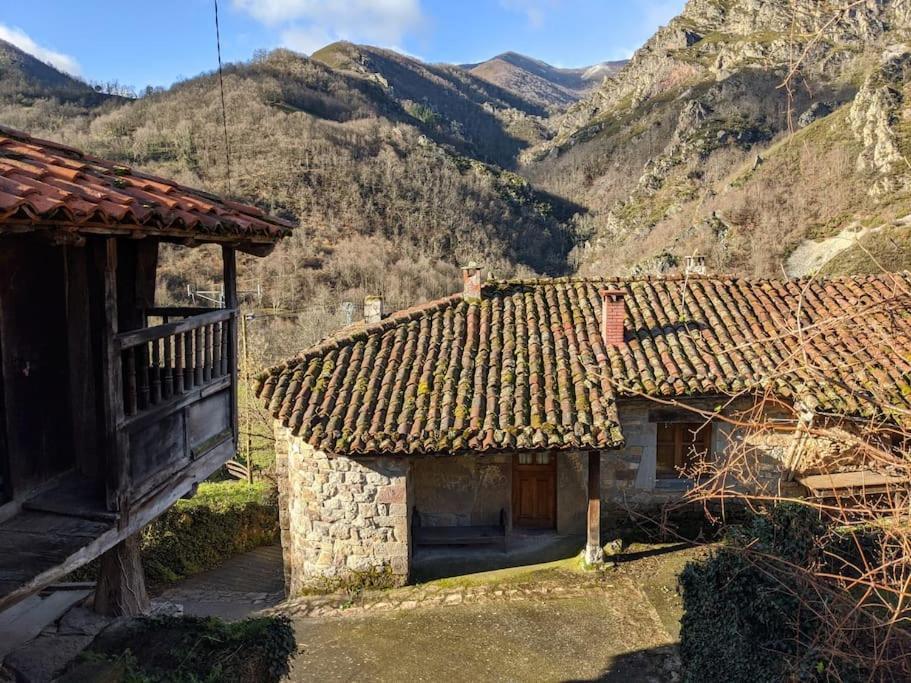 Villa Casa La Parra Villar de Vildas Esterno foto